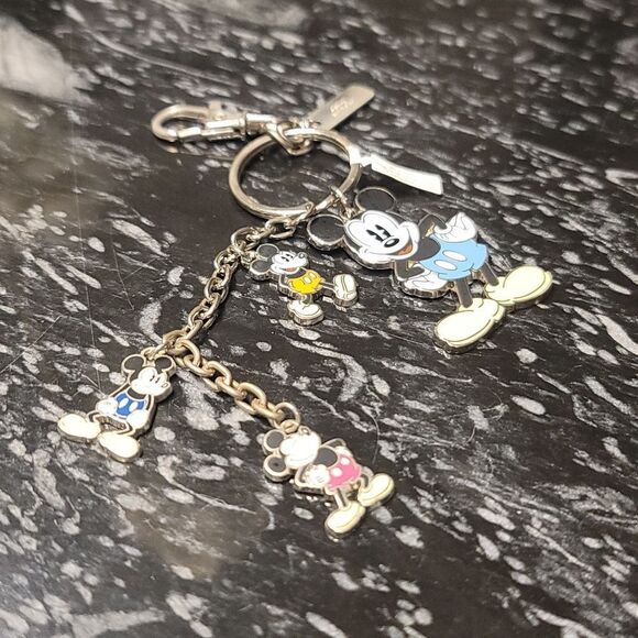BRAND NEW DISNEY PARKS KEYCHAIN CHARACTER CHARMS - MINNIE MOUSE - Picture 4 of 9